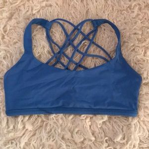 Lululemon free to be sports bra